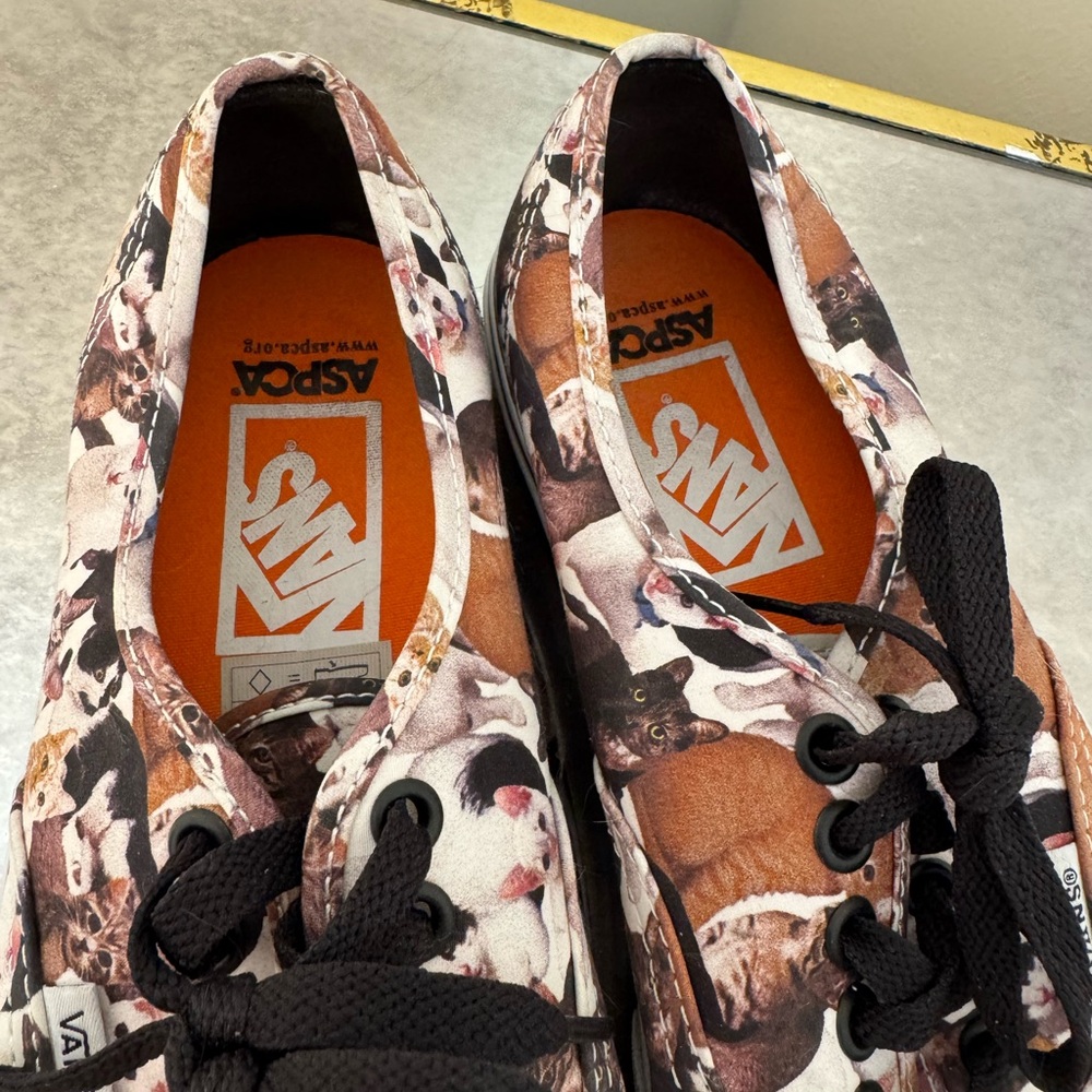 Vans ASPCA Limited Edition - Picture 2 of 6